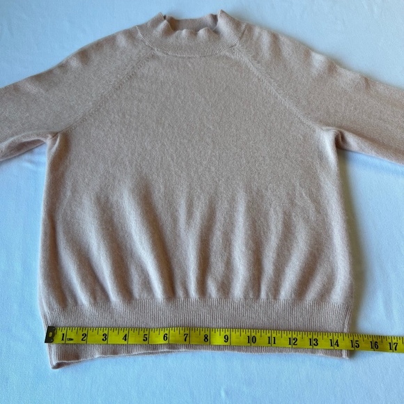 Everlane 100% Cashmere Mock Neck Feather Light Sweater - Picture 5 of 9